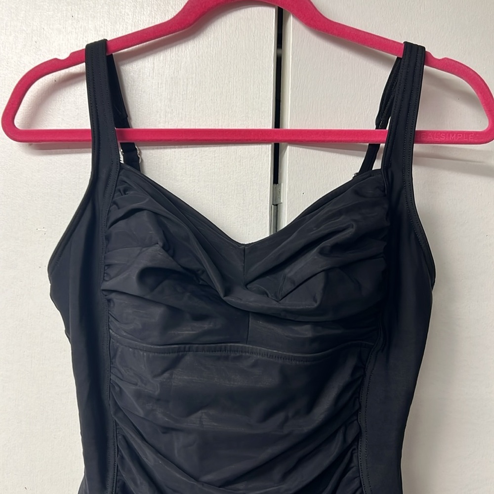 Lands' End Elegant Black One Piece Swimsuit - Picture 2 of 5